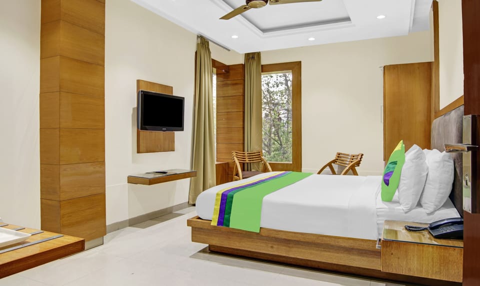 Premium Double Room | Desk, iron/ironing board