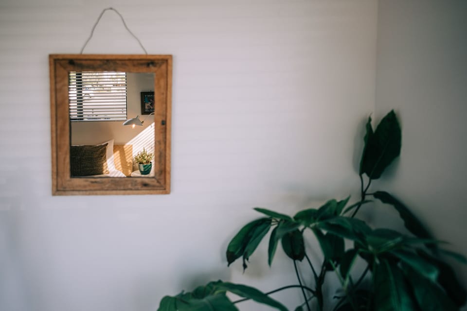 Second bedroom detail
