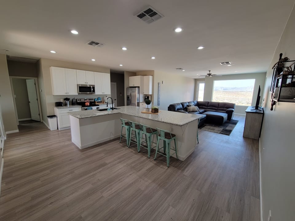 Spacious open design floor plan.