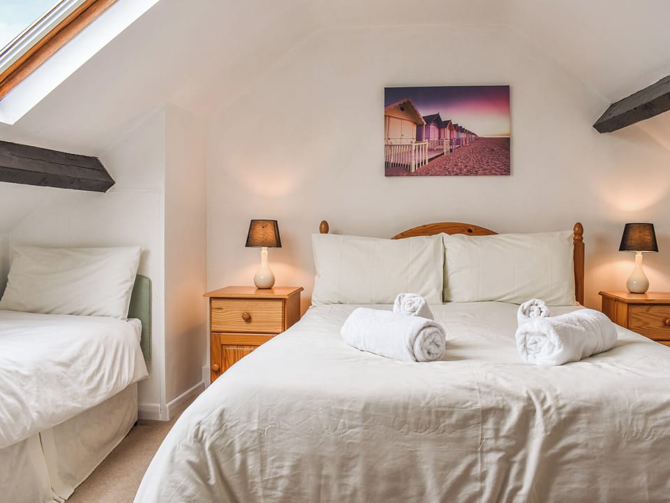 Double bedroom | Gowland Farm- Bartlett&rsquo;s Barn - Gowland Farm, Cloughton, near Harwood Dale