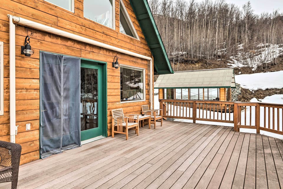 Private Deck | Seating
