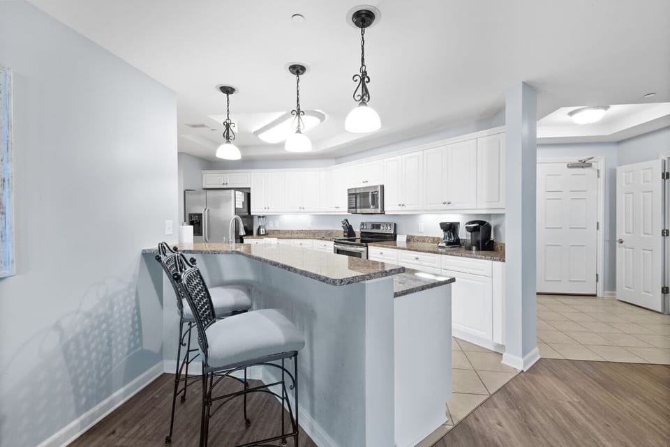 Kitchen bar