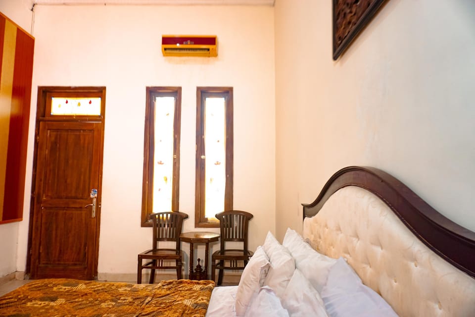 Executive Room | Desk, free WiFi, bed sheets