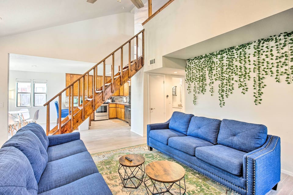 Living Room | Central A/C & Heating