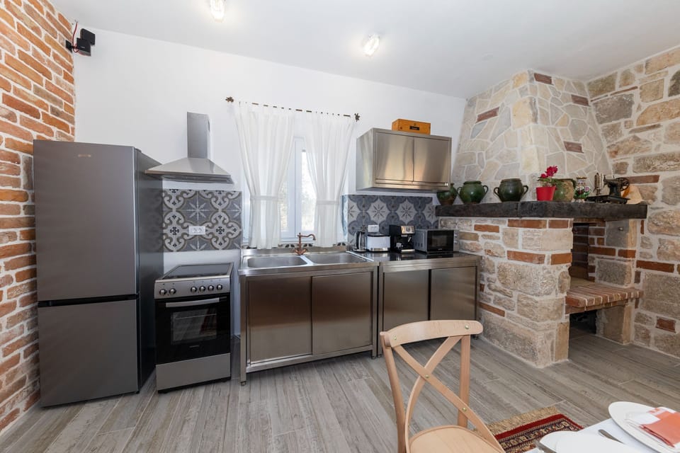 Traditional Villa, 5 Bedrooms, Private Pool, Sea View | Private kitchen | Coffee/tea maker, fridge, microwave, oven