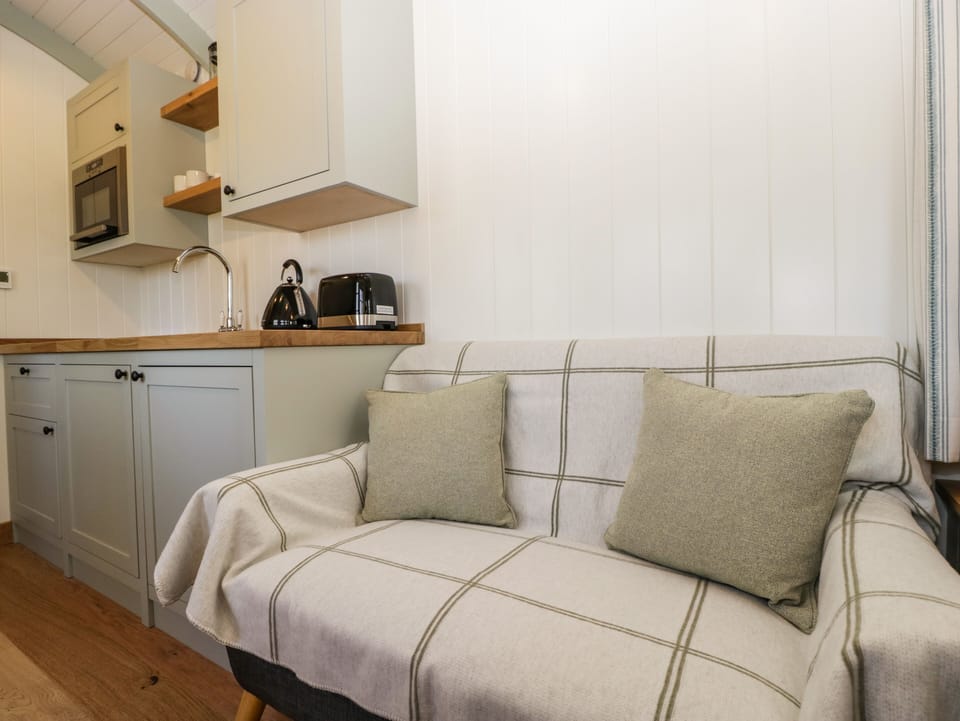 Cottage | 1 bedroom, individually decorated, individually furnished, free WiFi