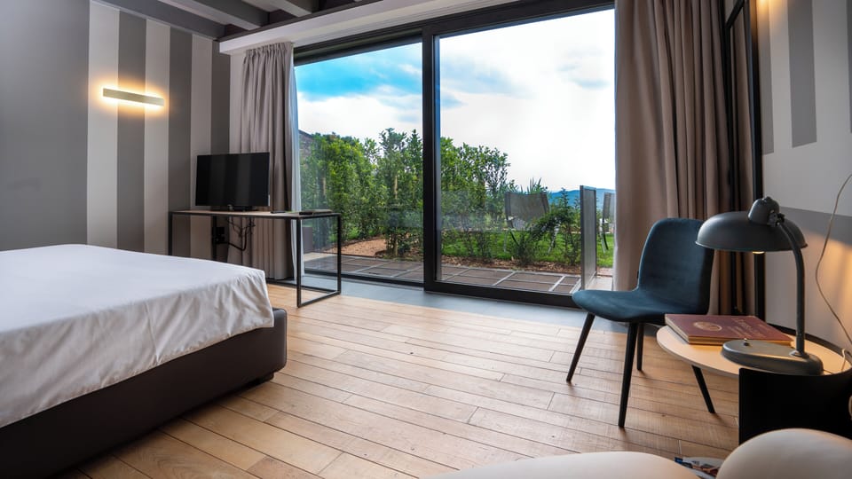 Panoramic Room | Premium bedding, down comforters, pillowtop beds, minibar