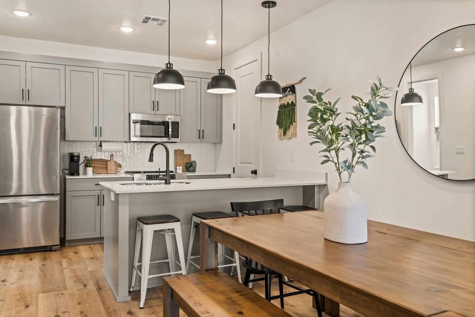 Condo, 3 Bedrooms | Private kitchen | Coffee/tea maker, fridge, oven, toaster