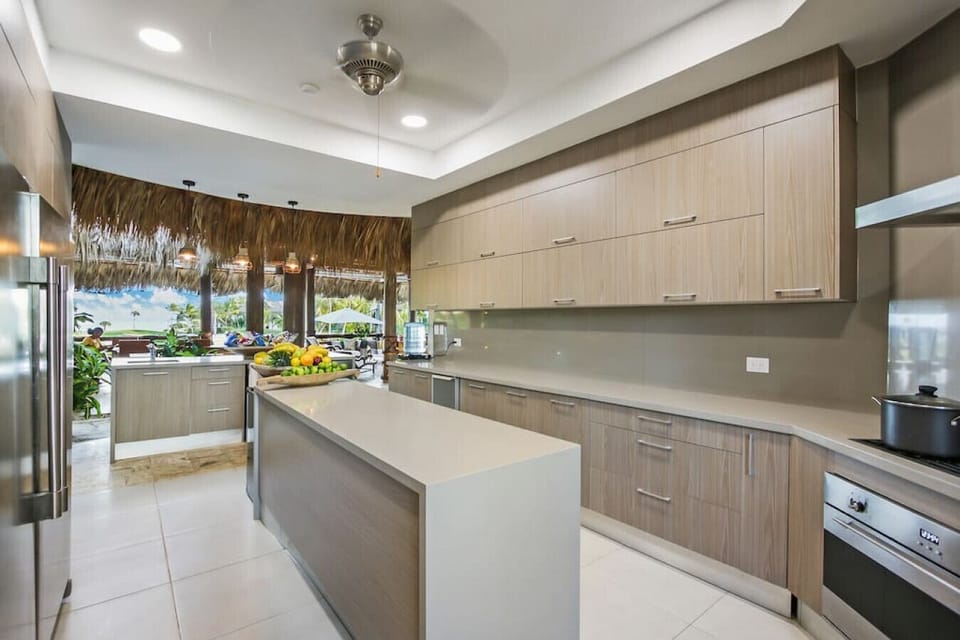 Caleton Villa 16: fully equipped kitchen (private chef included)