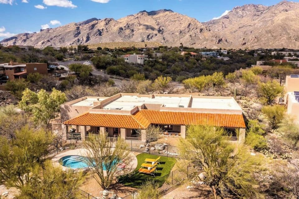 Nestled in the beautiful Catalina Foothills