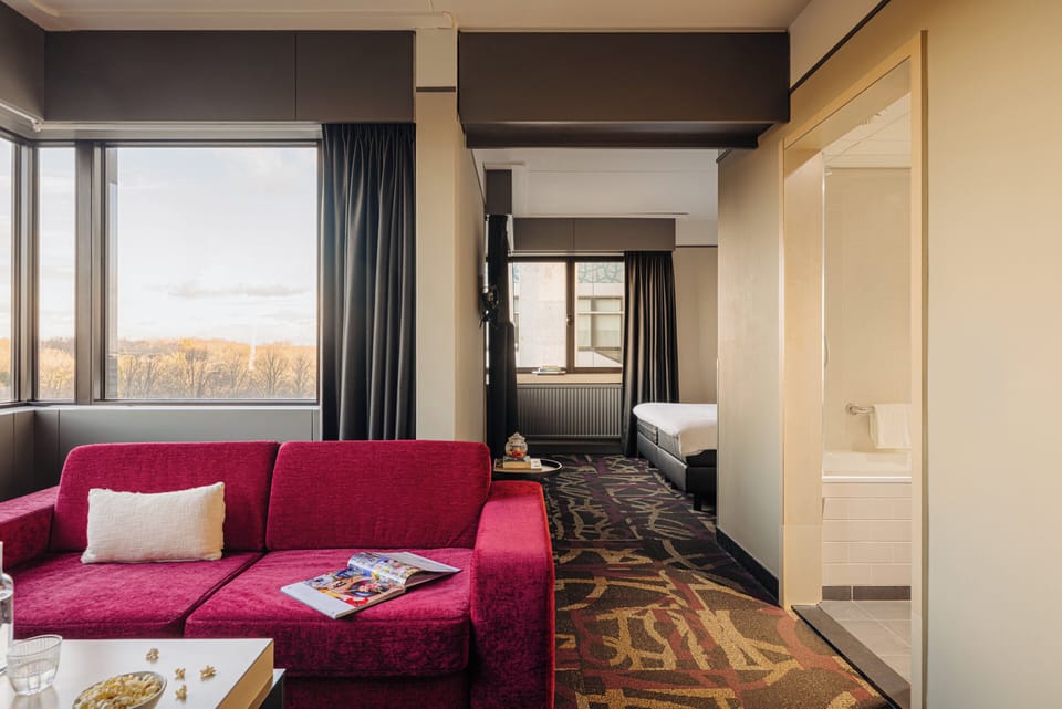 Junior Suite (1 Double Bed 1 Sofabed) | 1 bedroom, premium bedding, in-room safe, desk