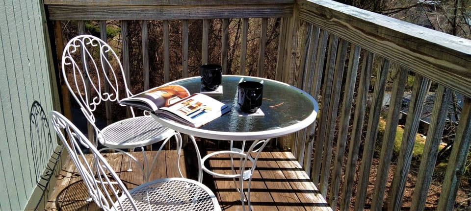 Enjoy your morning coffee or tea while listening to the birds chirp!