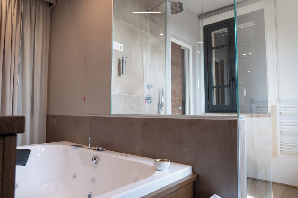 Room, Poolside (Romantic Junior Suite) | Premium bedding, pillowtop beds, minibar, in-room safe