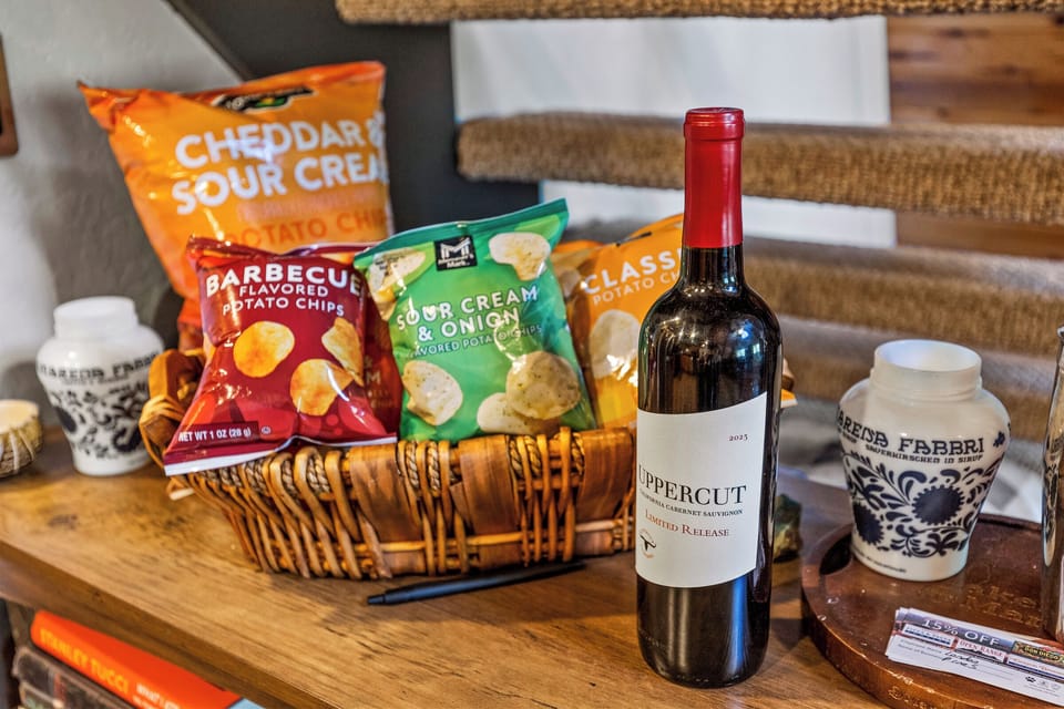 Begin your mountain getaway with a complimentary welcome basket featuring snacks and thoughtful touches to help you settle in and feel right at home.