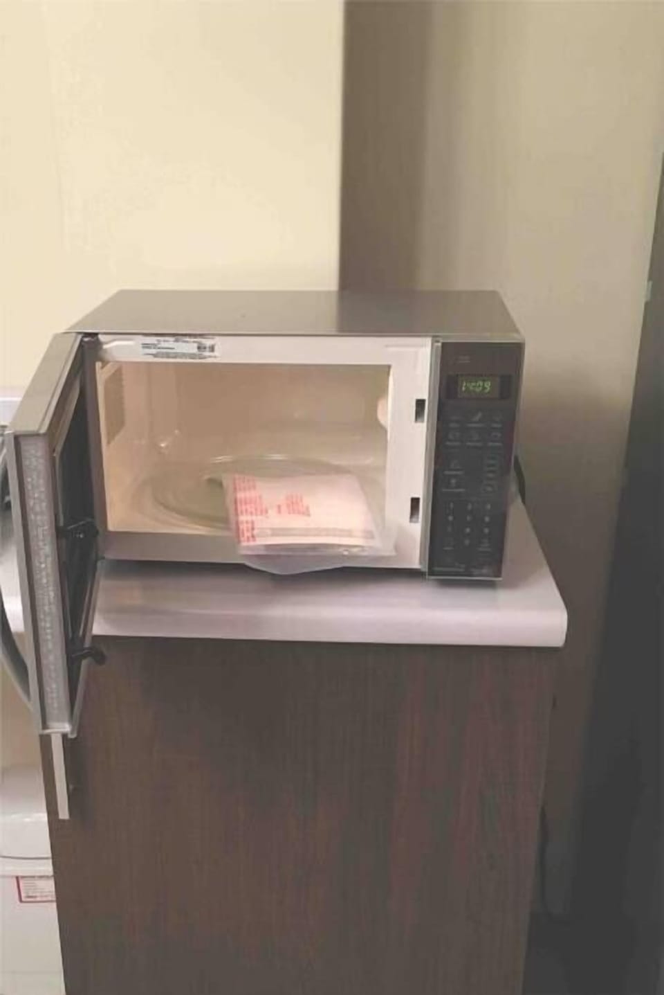 Microwave Oven