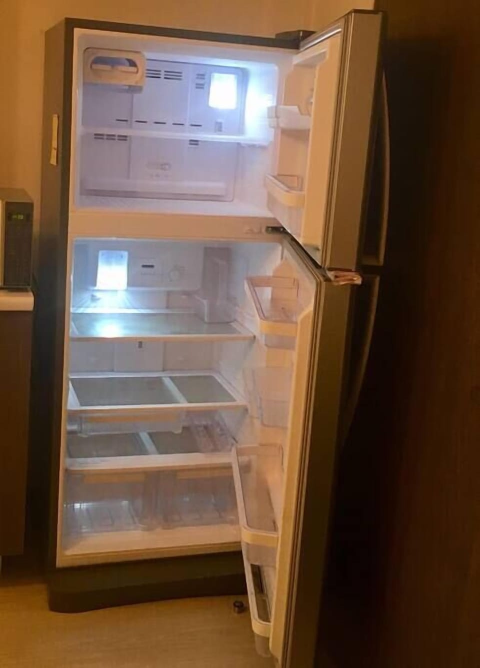 Refrigetaror freezer