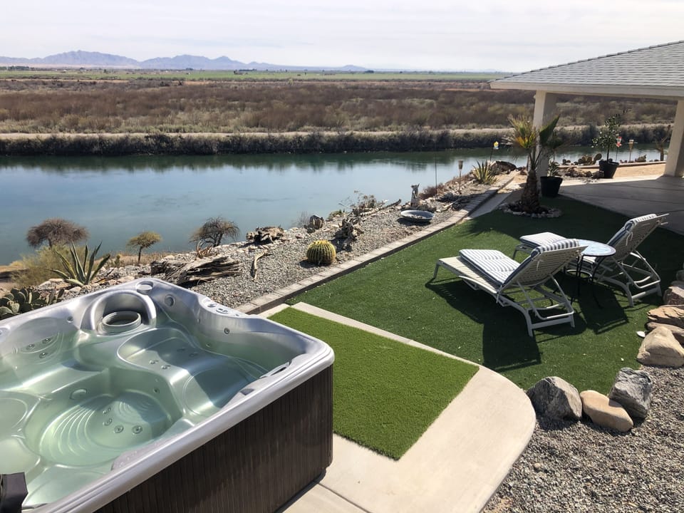 Hot tub & sunning area