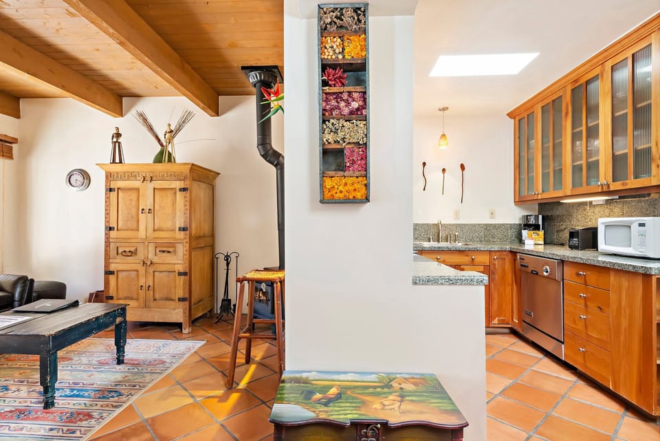Living Room / Kitchen