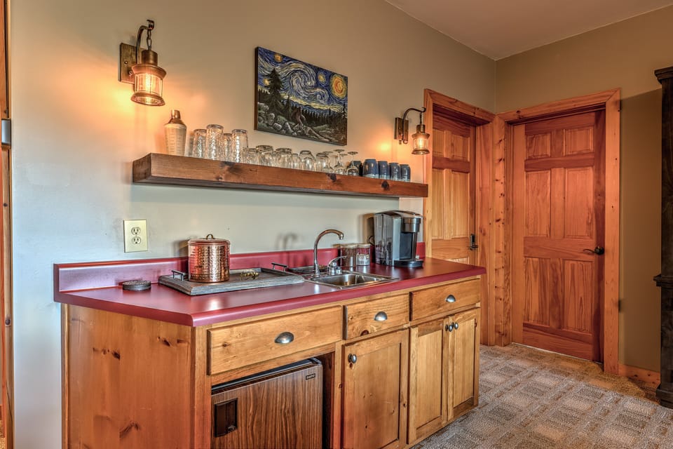 Bonus: Wet Bar/Coffee Bar with Keurig, selection of coffee and teas, mini-fridge