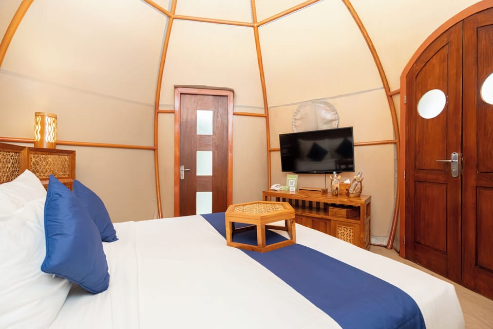 Luxury Glamping with Bathtub | WiFi (free), bed sheets