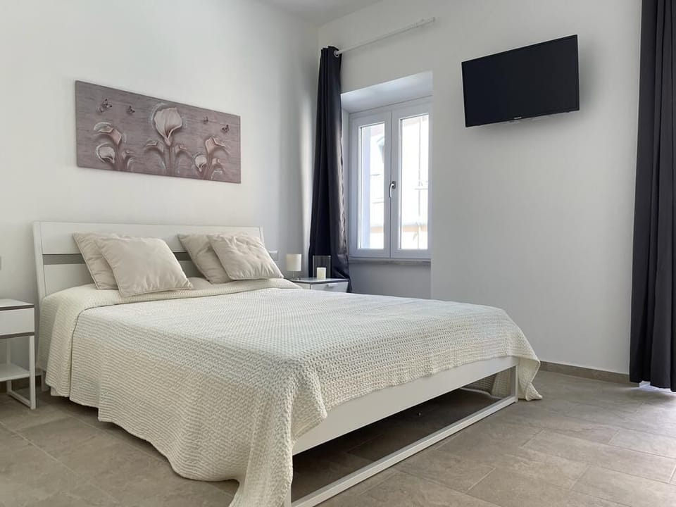 Double Room | Free WiFi, bed sheets