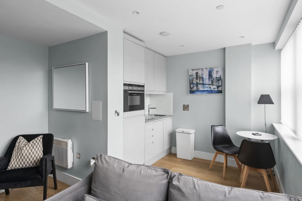 Apartment, Private Bathroom, City View | Shared kitchen