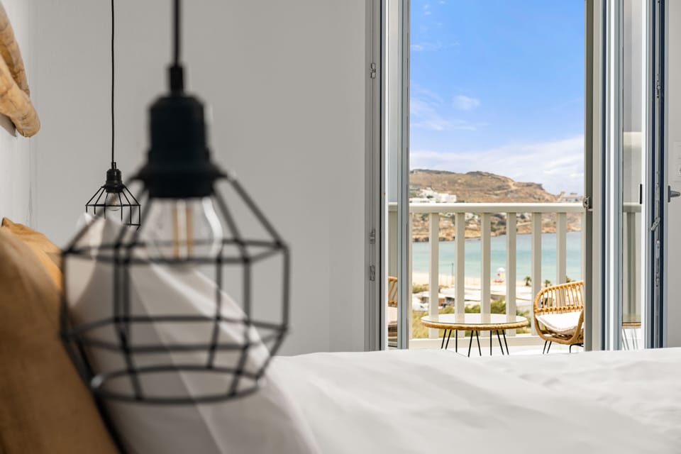 Double Room Sea View | Free WiFi, bed sheets