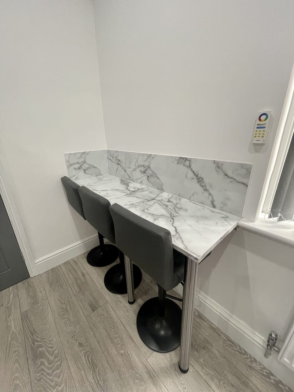 Luxury Apartment, Private Bathroom, Garden View (HOT TUB & spa bath ) | Bar (on property)