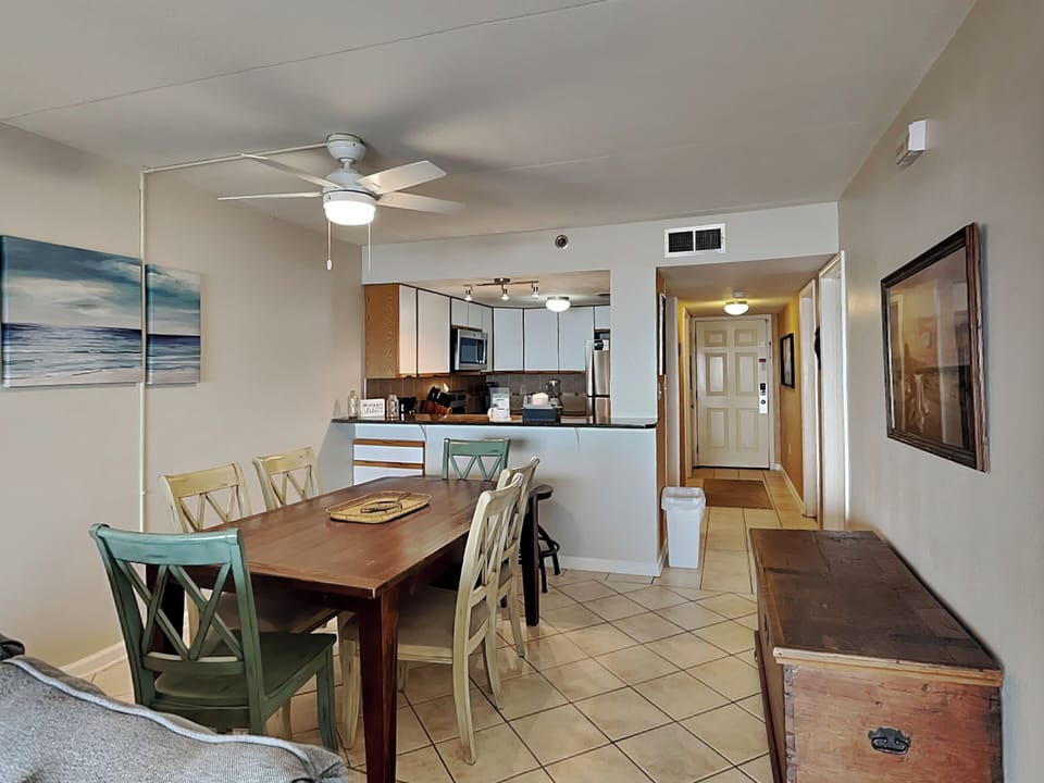 Dining Area - Table for Six