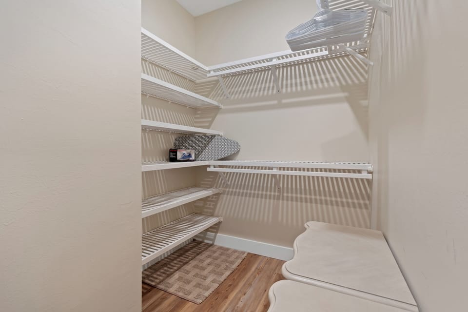 Primary bedrooms closet.