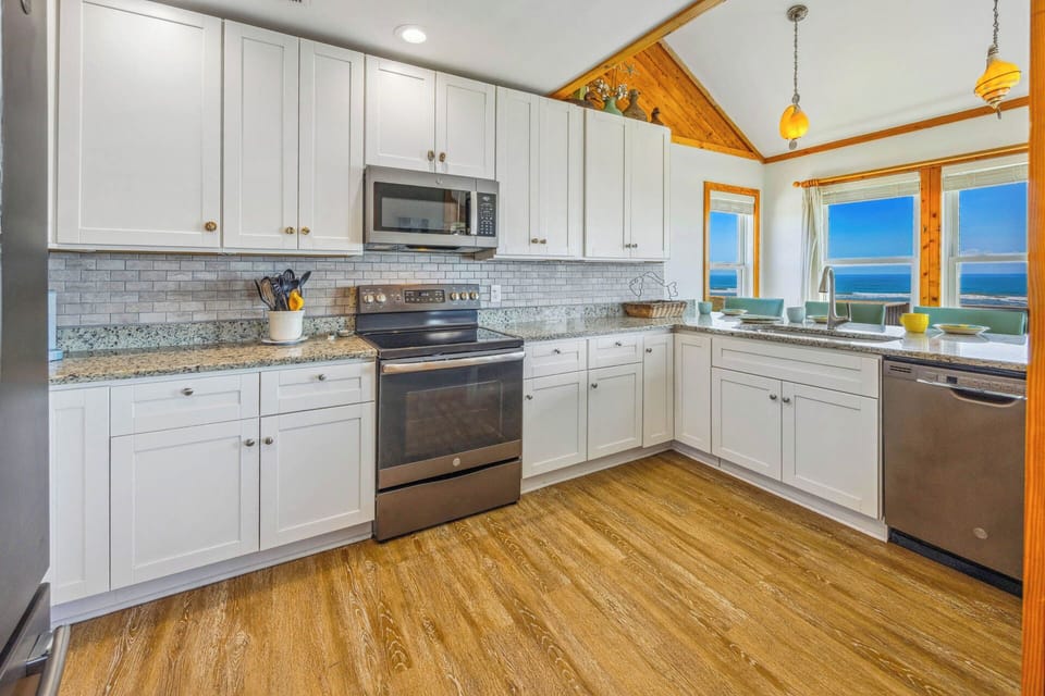 Surf or Sound Realty - 1002 - Above All Else - Kitchen -1