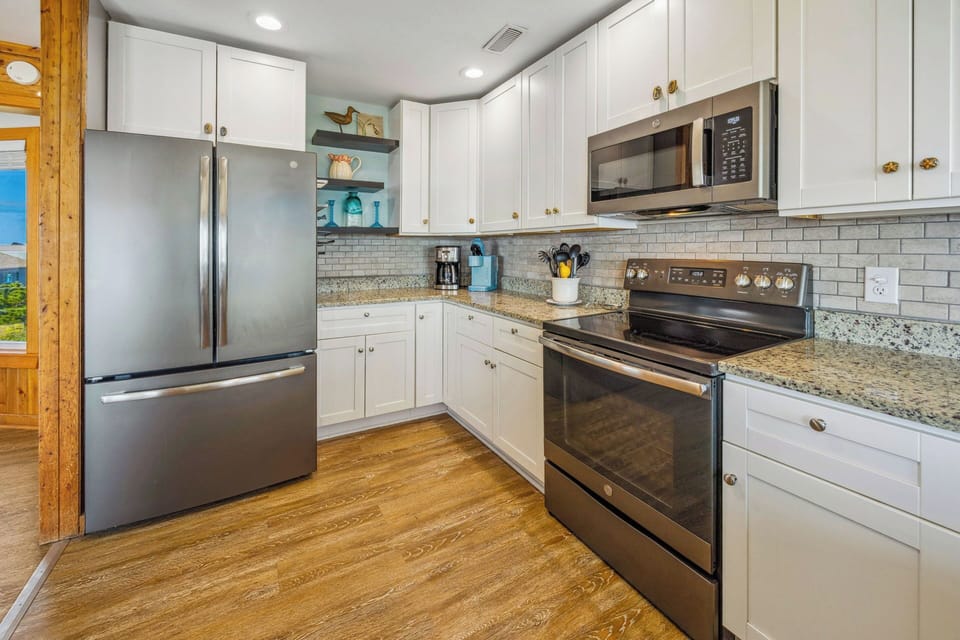 Surf or Sound Realty - 1002 - Above All Else - Kitchen -3