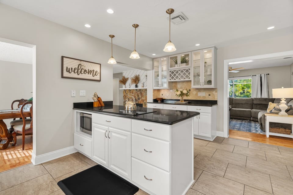 This beautiful kitchen will quickly make this space feel like a home!
