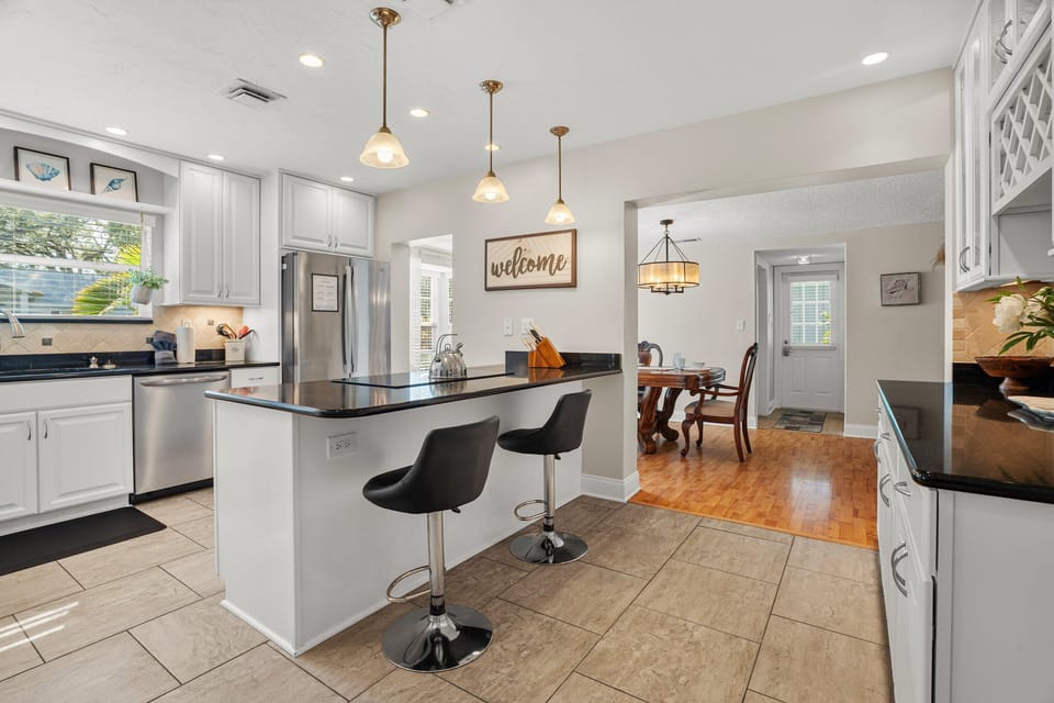 This spacious, fully-equipped kitchen is perfect for whipping up vacation goodies for your crew!