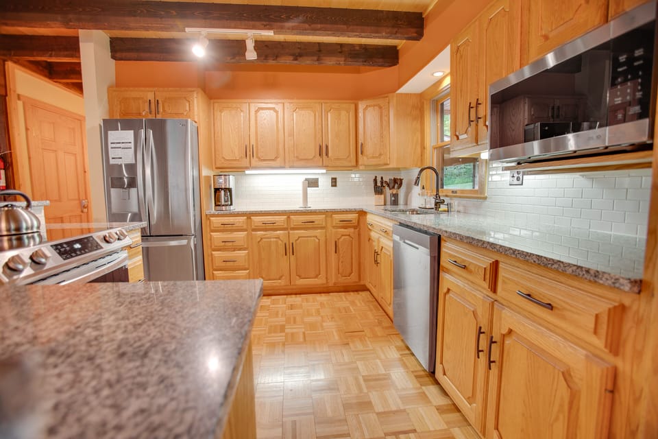 This spacious kitchen is a chef's dream!