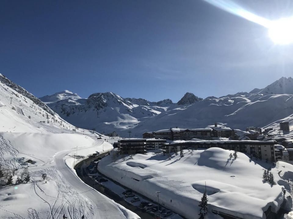 Snow and ski sports