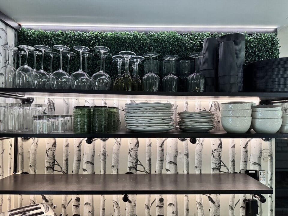 Thoughtfully stocked with everyday dining essentials to make mealtime simple and stress-free.