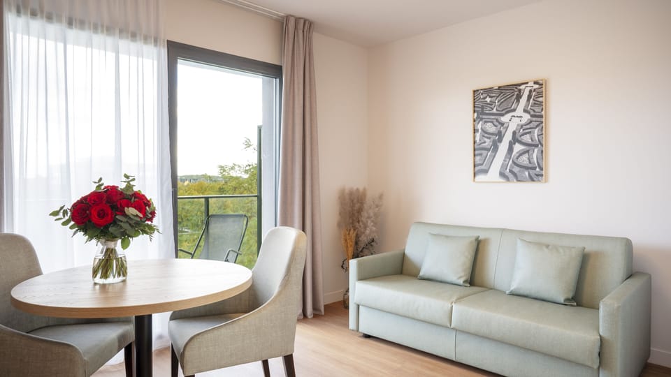 Apartment | Living area | Offices