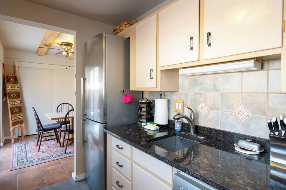 Condo (1 Bedroom) | Property amenity