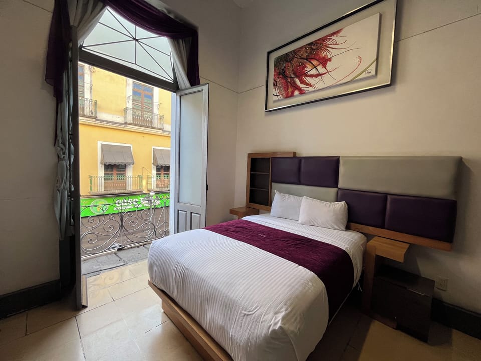 Standard a Queen Size bed | Desk, laptop workspace, iron/ironing board (on request), WiFi (free)