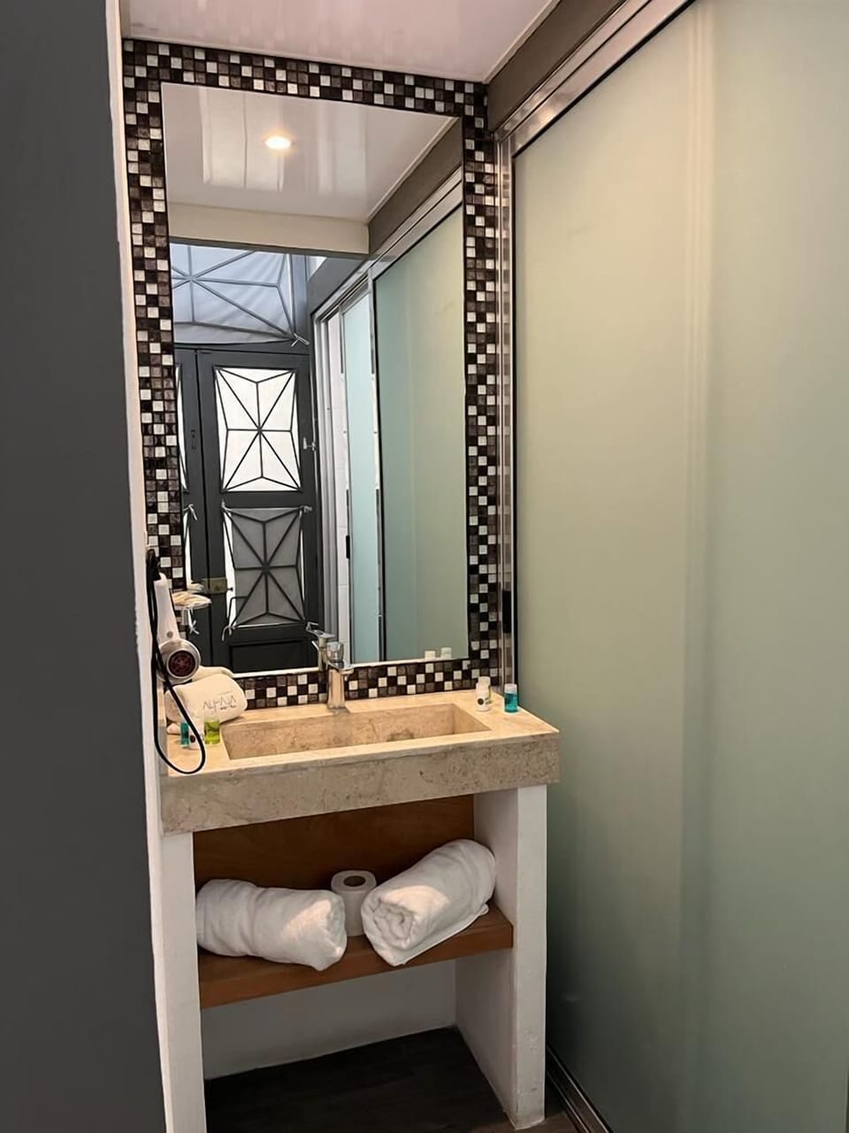 Standard Two Queen Size Beds | Bathroom | Shower, rainfall showerhead, hair dryer, towels
