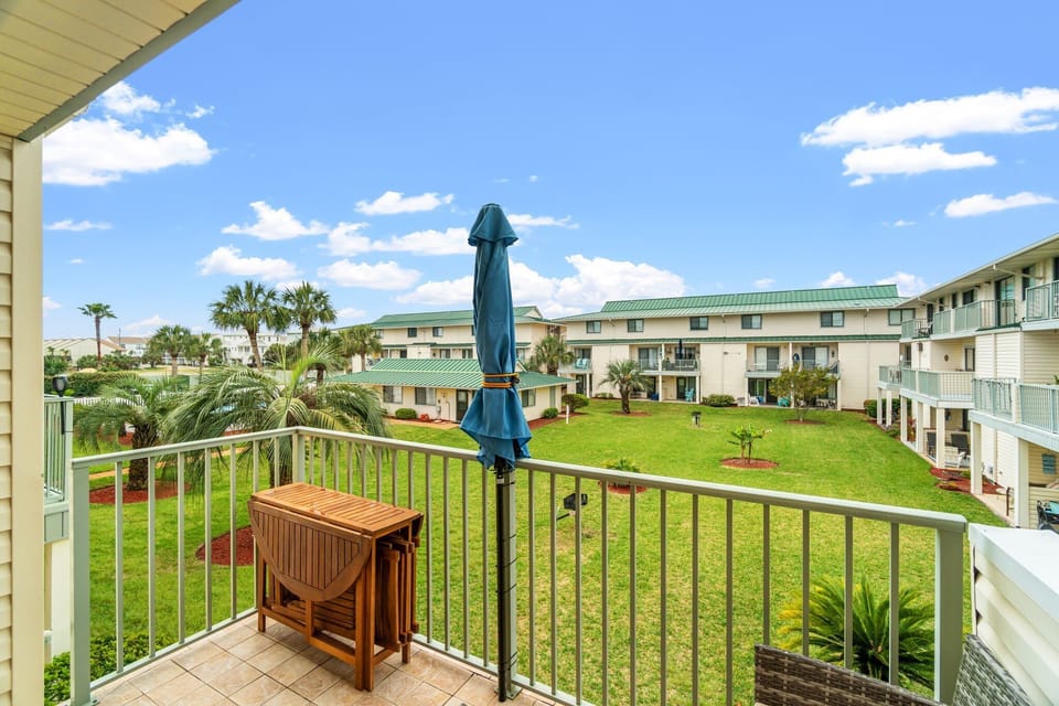 Balcony off kitchen
