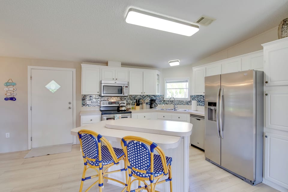 Kitchen | Dishware/Flatware | Coffee Maker
