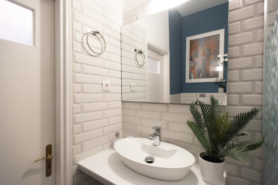 Blue Ark Comfort near Acropolis Apartment in Athens