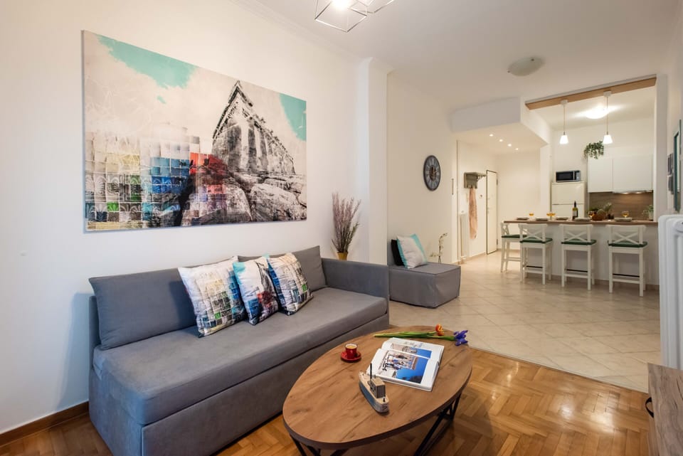 Comfort Apartment | Living area | 48-inch Smart TV with digital channels, TV, Netflix