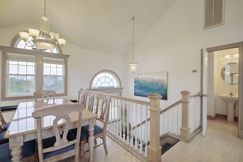 Dining Area (2) - Top Level