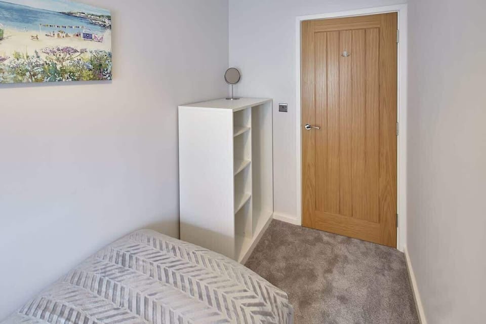 Mallard Cottage, Whitby - Host & Stay