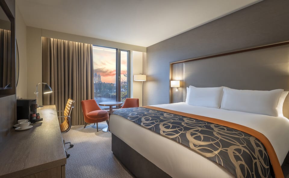 In-room safe, desk, laptop workspace, free WiFi