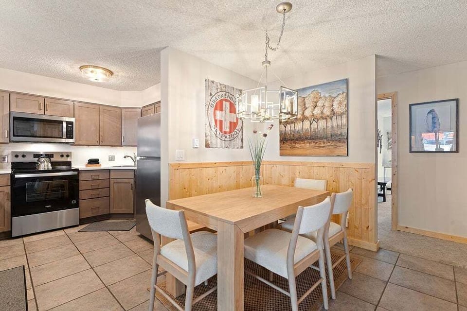 Dining Area - Pine Ridge 15A - Breckenridge Vacation Rental