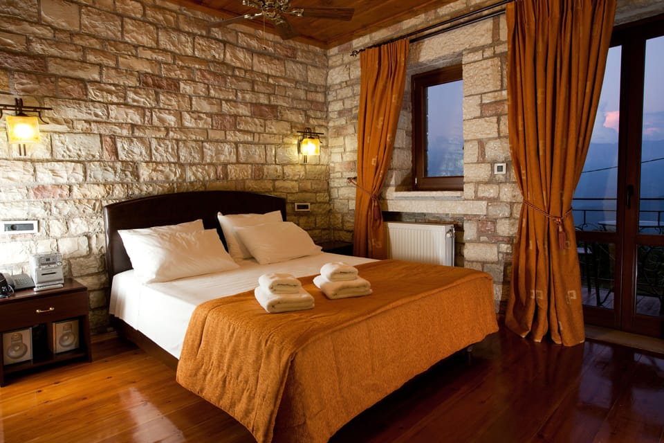 Standard Room, Balcony | Blackout drapes, soundproofing, free cribs/infant beds, free WiFi